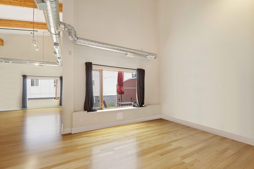 More Photos Of 11623-11633 105th Ave, Edmonton Office For Sale