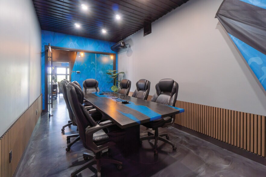More Photos Of 00 Indcum Rd, Navan Showroom For Sale