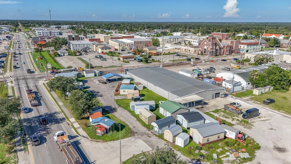 More Photos Of 14 W Hickory St, Arcadia Freestanding For Lease