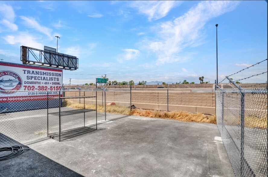 More Photos Of 2120 Highland Ave, Las Vegas Manufacturing For Lease