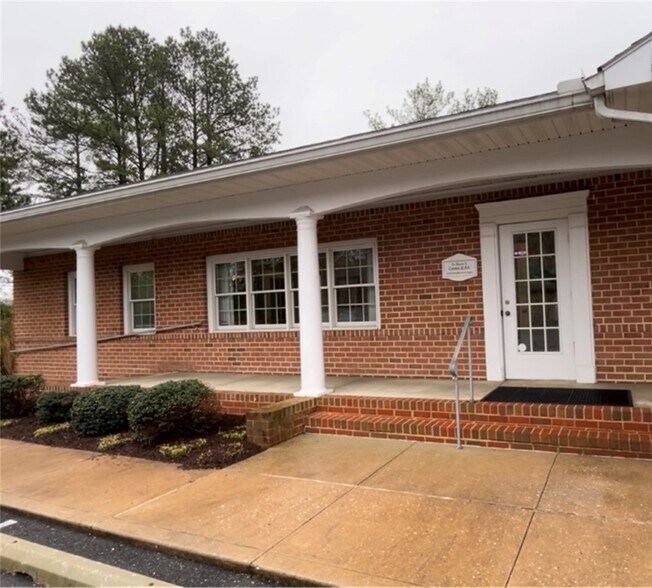 More Photos Of 556 Cynwood Dr, Easton Medical For Lease