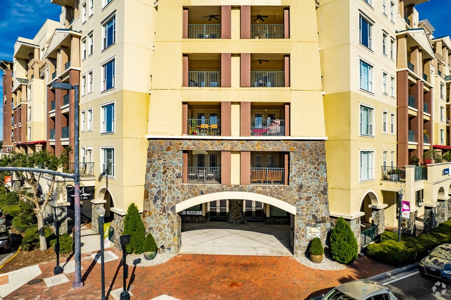 More Photos Of 2305 Edgewater Dr, Orlando Apartments For Sale
