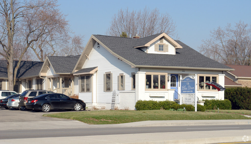 Primary Photo Of 6426 N College Ave, Indianapolis Freestanding For Lease