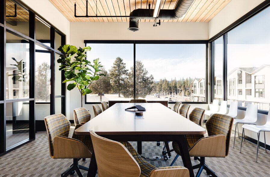 More Photos Of 2900 NW Clearwater Dr, Bend Coworking Space