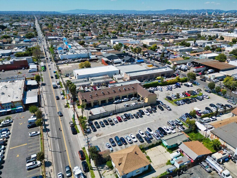 More Photos Of 1833 E Vernon Ave, Los Angeles General Retail For Sale