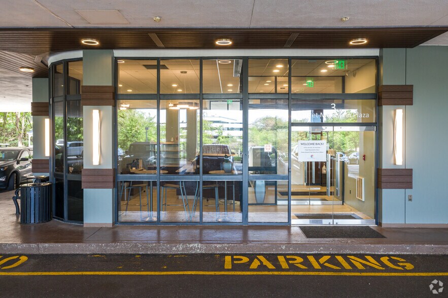 More Photos Of 3 Garret Mountain Plz, Woodland Park Office For Lease