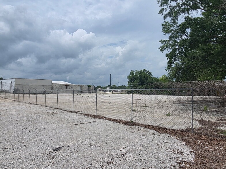More Photos Of 543 S Craft Hwy, Mobile Warehouse For Lease