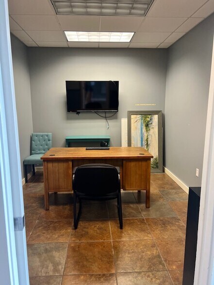 More Photos Of 14641 S Padre Island Dr, Corpus Christi Office Residential For Lease