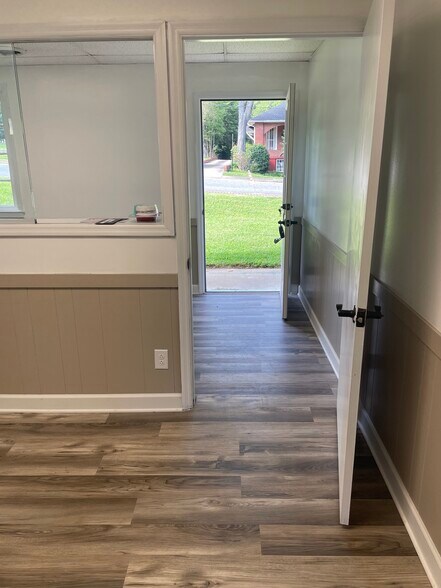 More Photos Of 30 W Liberty St, York Office For Lease