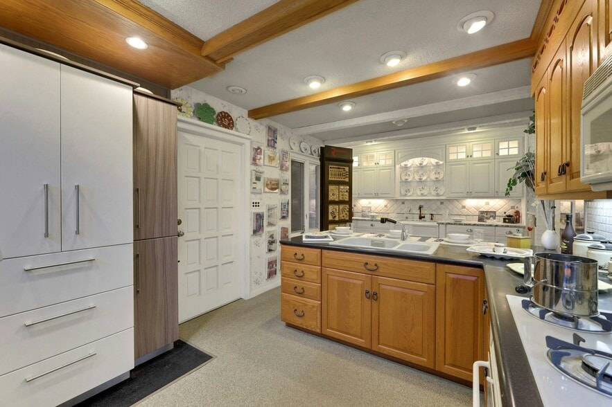 More Photos Of 209-211 Central Ave, East Newark Manufacturing For Sale