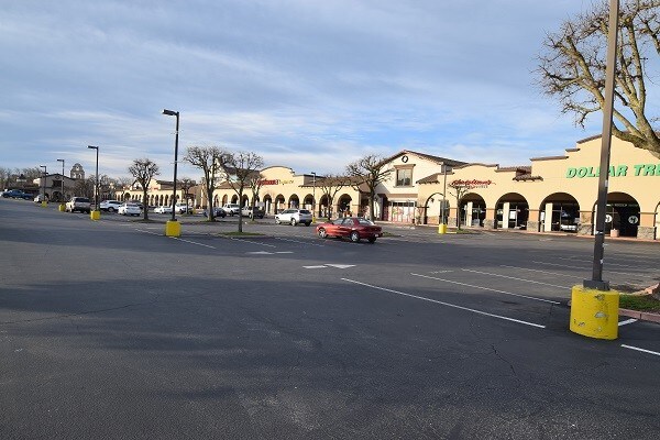 More Photos Of 2040 El Camino Real, Atascadero General Retail For Lease