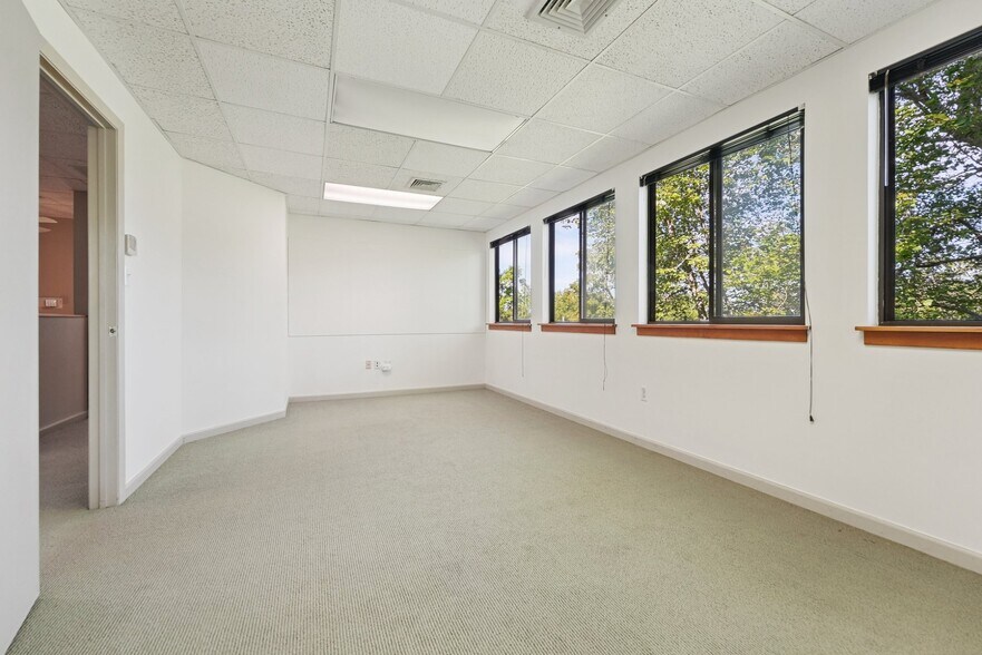 More Photos Of 176 Tamarack Cir, Skillman Office For Sale