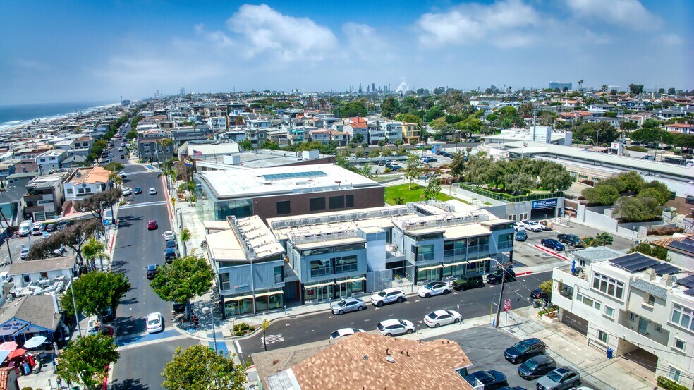 More Photos Of 1300 Highland Ave, Manhattan Beach General Retail For Sale