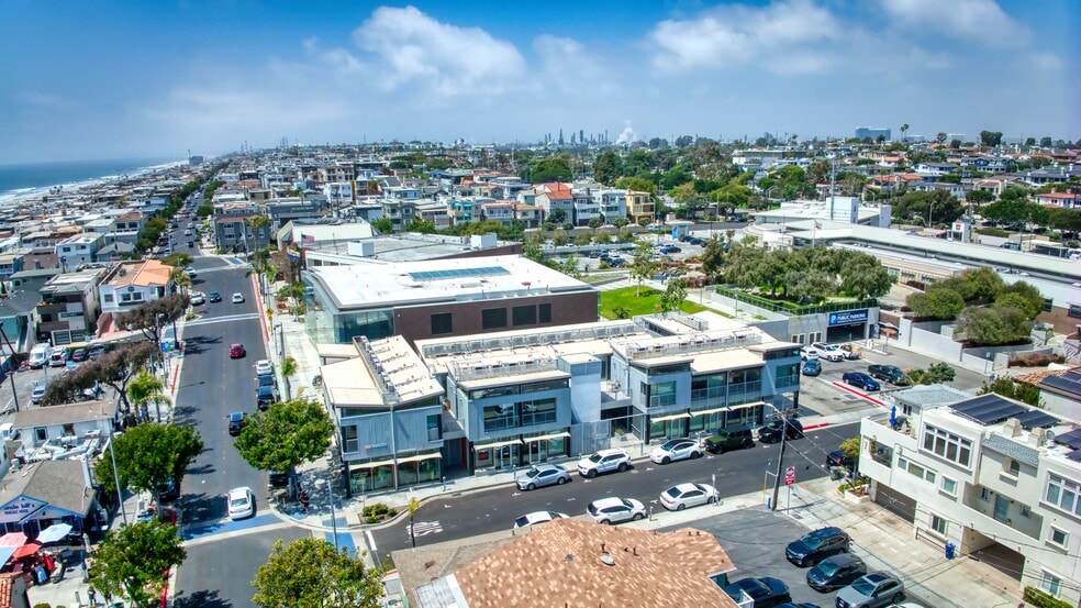More Photos Of 1300 Highland Ave, Manhattan Beach General Retail For Sale