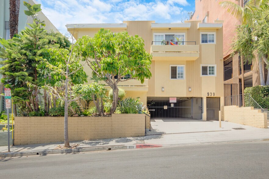 More Photos Of 939 Larrabee St, West Hollywood Apartments For Sale