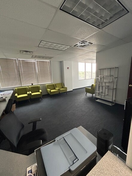 More Photos Of 450 Alkyre Run Dr, Westerville Medical For Sale