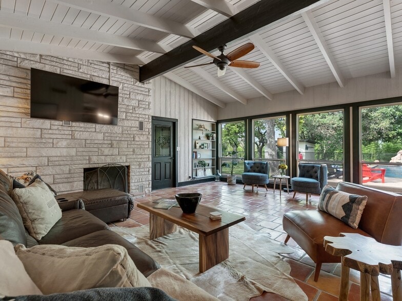 More Photos Of 48 Kneese Rd, Fredericksburg Specialty For Sale