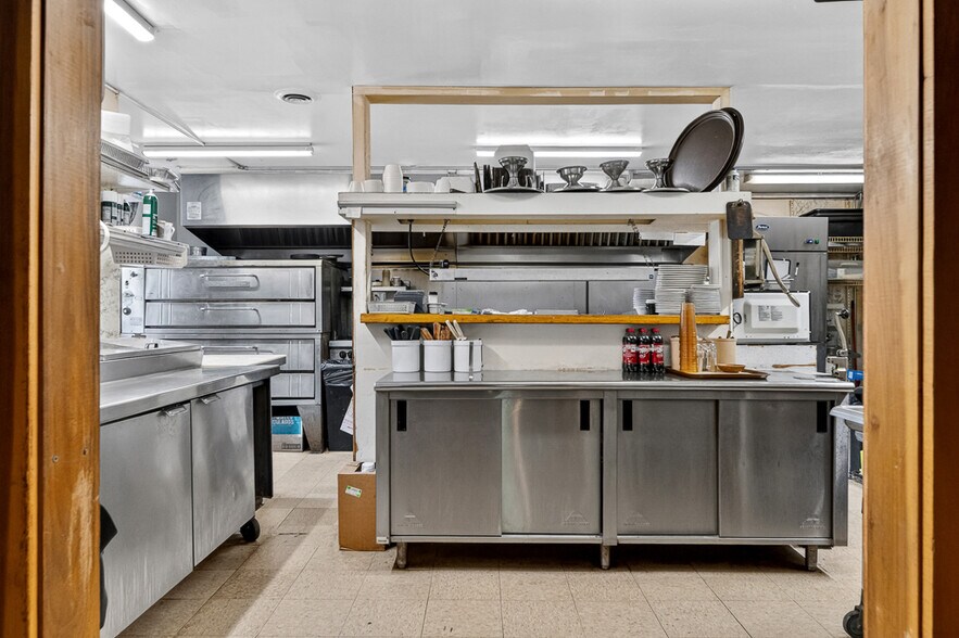 More Photos Of 1281 OH-183, Atwater Restaurant For Sale