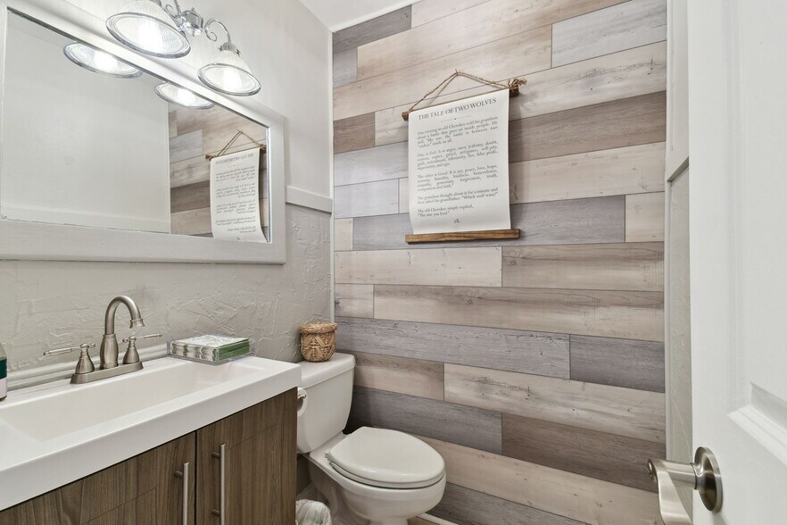 More Photos Of 3019 W Azeele St, Tampa Loft Creative Space For Sale