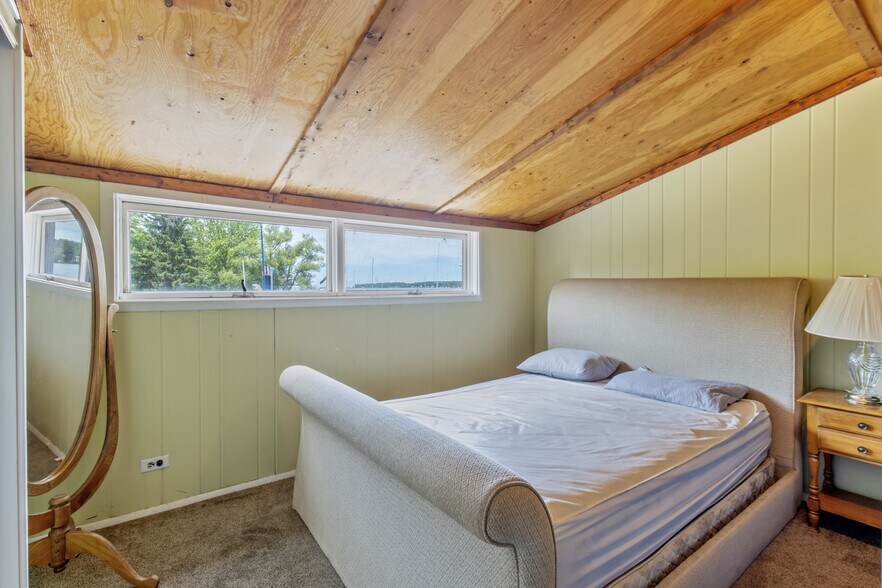 More Photos Of 356 King St, Fair Haven Marina For Sale