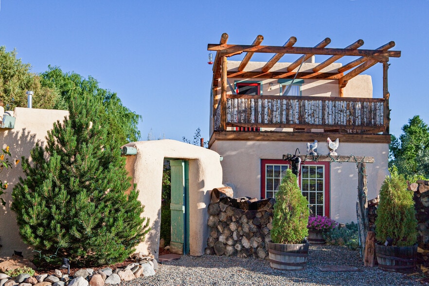 More Photos Of 613 Callejon Rd, Taos Hospitality For Sale