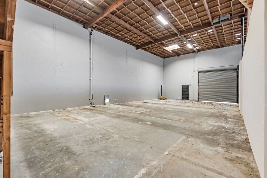 More Photos Of 2485 Technology Dr, Hayward Research And Development For Lease