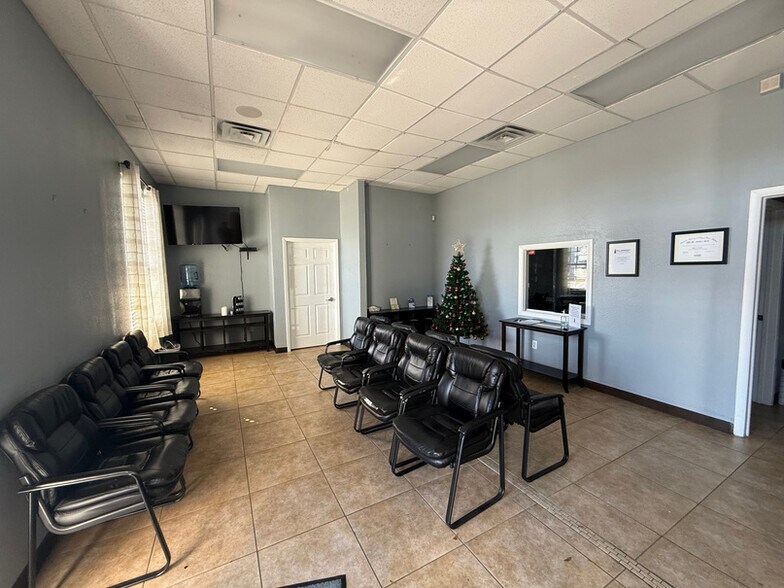 More Photos Of 2815 Alt 19, Palm Harbor Office For Lease