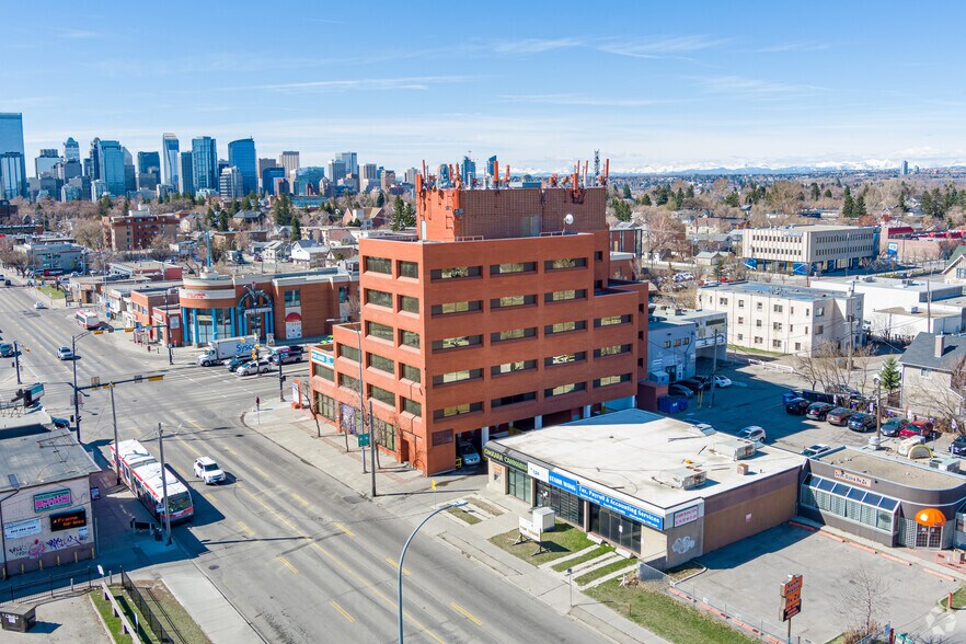 More Photos Of 1701 Centre St NW, Calgary Office For Lease