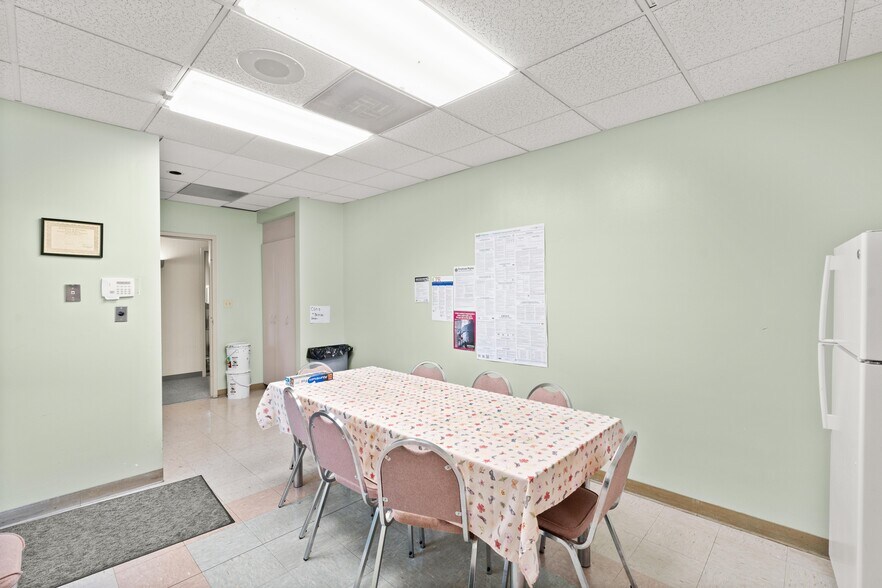 More Photos Of 5309 Carrington Cir, Stockton Healthcare For Sale