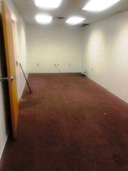 More Photos Of 3555-3559 W Wright St, Boise Light Manufacturing For Lease