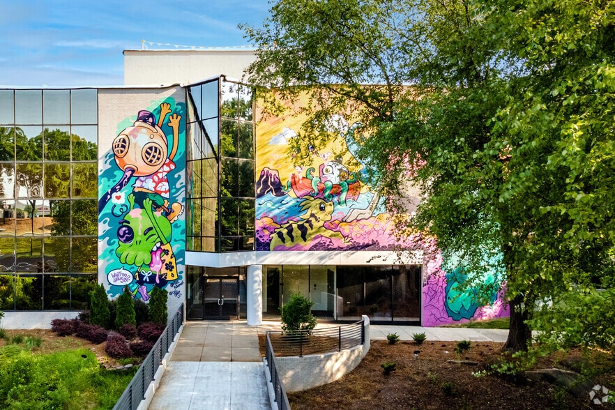 More Photos Of 5600 77 Center Dr, Charlotte Office For Lease