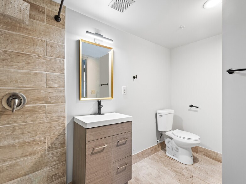 More Photos Of 1299 E Oakland Park Blvd, Oakland Park Office For Sale
