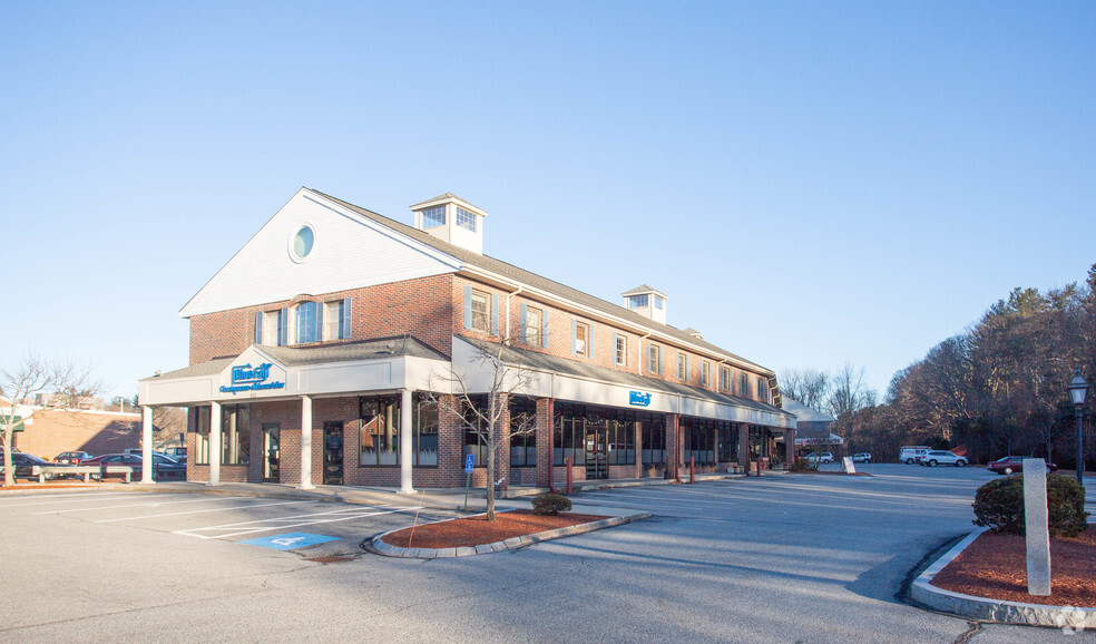 Primary Photo Of 200 Great Rd, Bedford Storefront Retail Office For Lease