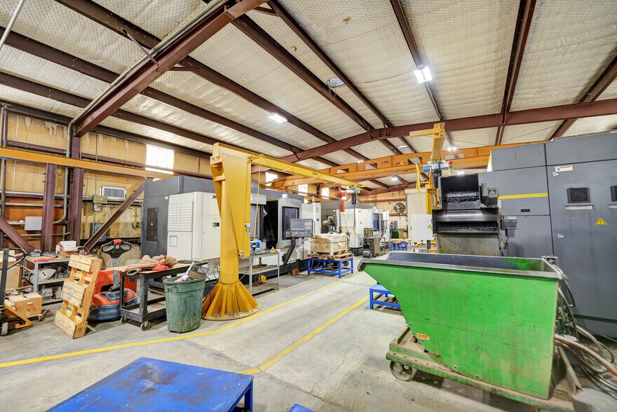 More Photos Of 2110 W 44th St, Odessa Industrial For Sale