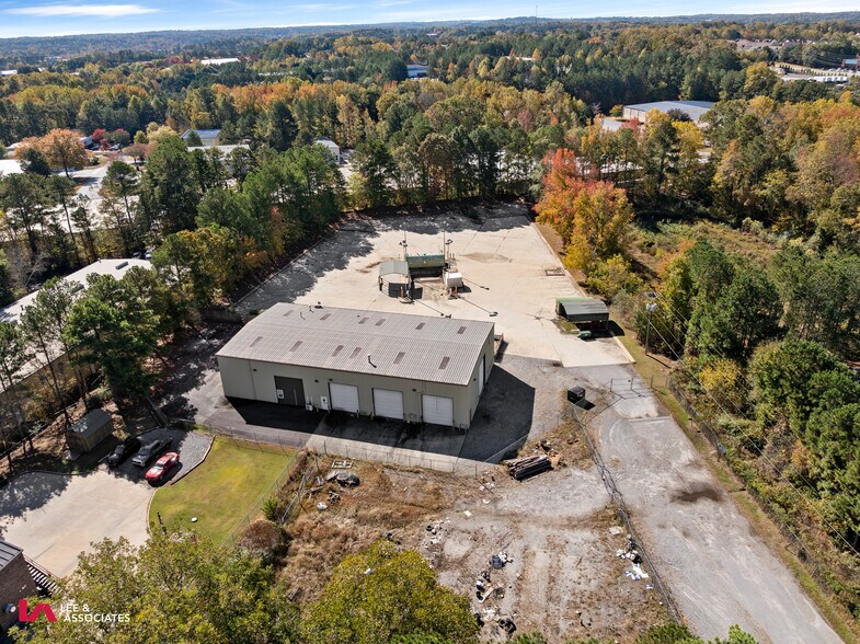 More Photos Of 774 McFarland Pky, Alpharetta Warehouse For Lease