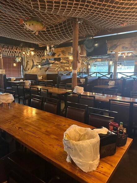 More Photos Of 4050 NW Federal Hwy, Jensen Beach Restaurant For Sale