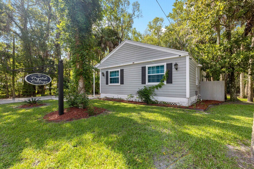 More Photos Of 110 NE Crystal St, Crystal River Specialty For Sale