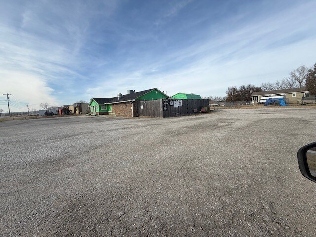 More Photos Of 4300 W Rogers Blvd, Skiatook Freestanding For Lease