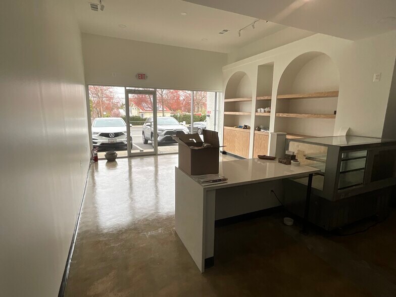 More Photos Of 5951-5953 Halpine Rd, Rockville Warehouse For Lease