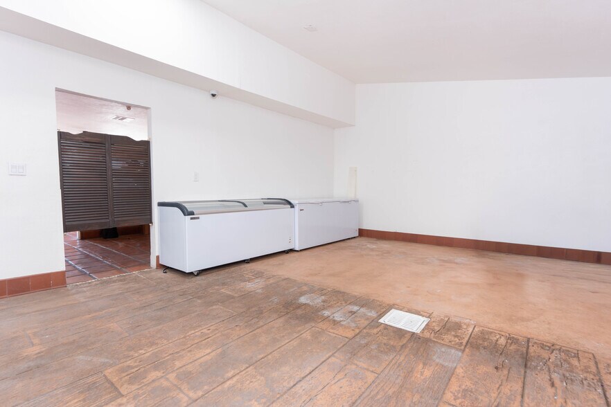More Photos Of 2112 E California Ave, Bakersfield Restaurant For Sale