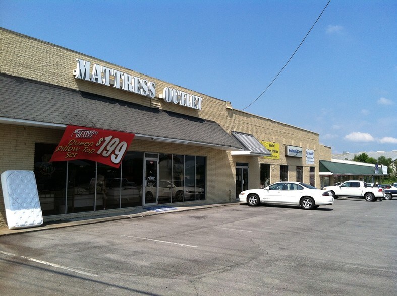 Primary Photo Of 1401-1405 Cleveland Hwy, Dalton Storefront Retail Office For Lease