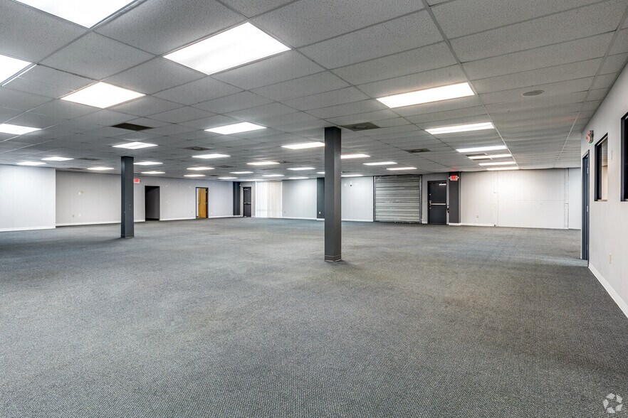 More Photos Of 11001 Roosevelt Blvd, Saint Petersburg Unknown For Lease