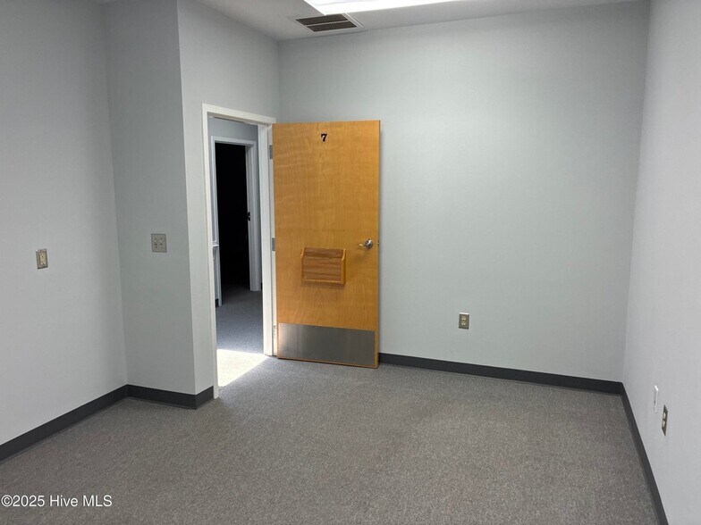 More Photos Of 1507 N Road St, Elizabeth City Medical For Lease