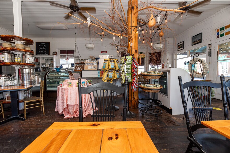 More Photos Of 55 Chestnut St, Elmer Convenience Store For Sale