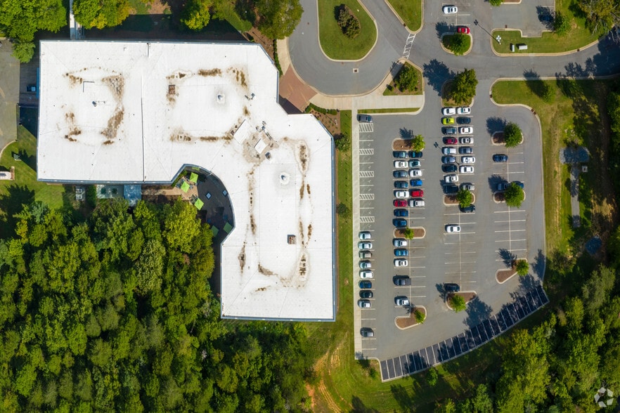 More Photos Of 10101 David Taylor Dr, Charlotte Office For Lease