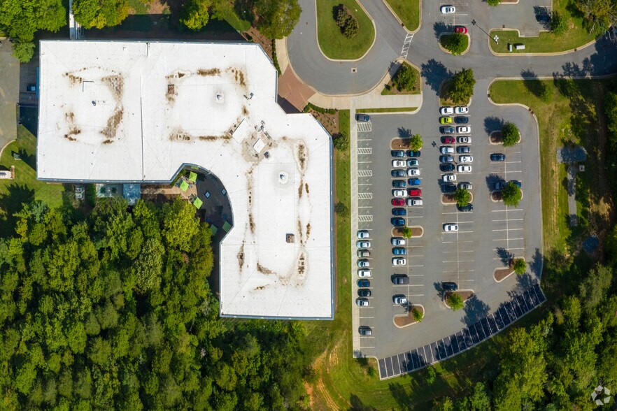 More Photos Of 10101 David Taylor Dr, Charlotte Office For Lease