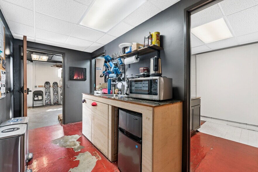 More Photos Of 1492 Ammons St, Denver Light Distribution For Lease