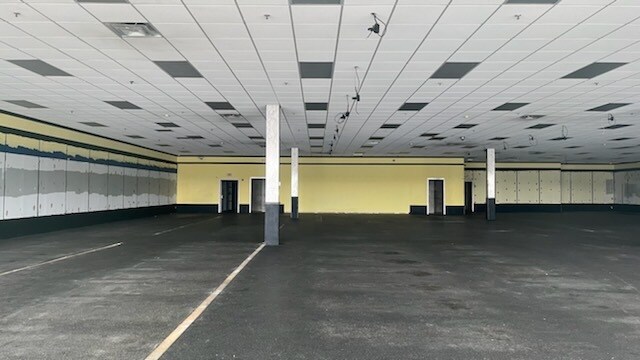 Primary Photo Of 5701-5755 Sunrise Hwy, Holbrook Unknown For Lease