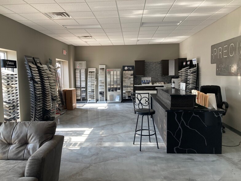 More Photos Of 1752 Velp Ave, Howard General Retail For Lease