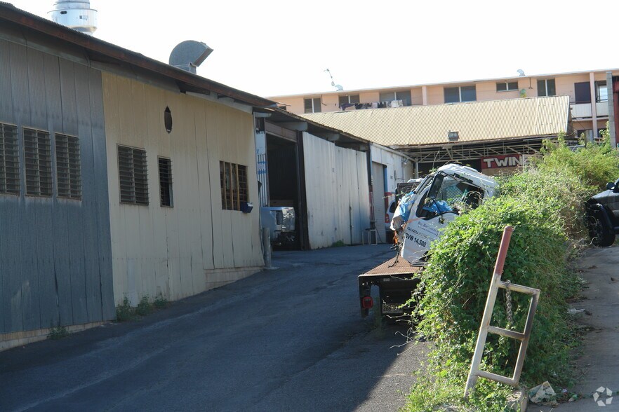 More Photos Of 94-252 B Pupuole St, Waipahu Warehouse For Lease